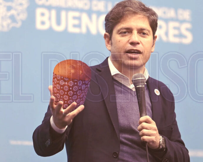 Axel Kicillof - Caja Navideña - El Disenso