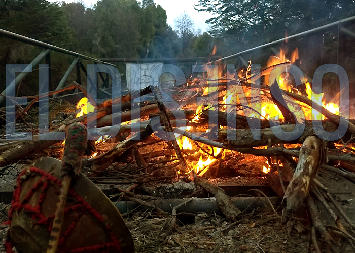 Mapuches Autopercibidos inician fuego para destruir accesos al parque