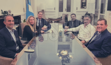 Guillermo Montenegro en el despacho de MArtin Menem con Karina Milei y Lule Menem - El Disenso